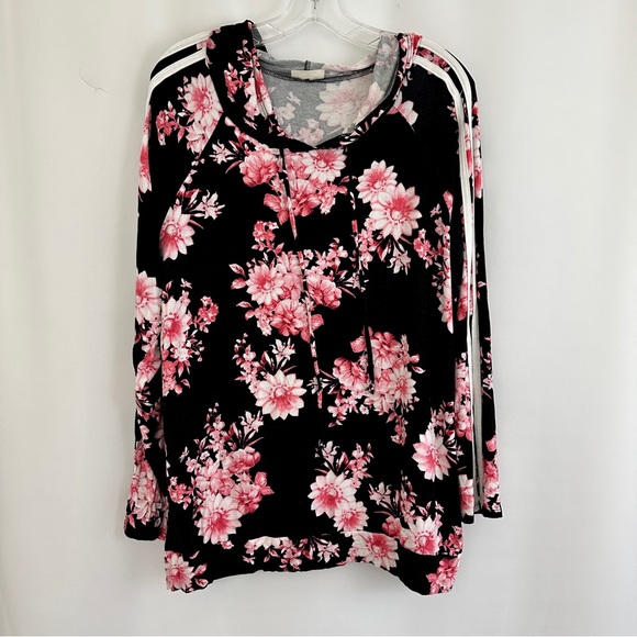 Women’s Free Kisses Flower Hoodie Size 1X - Picture 1 of 3